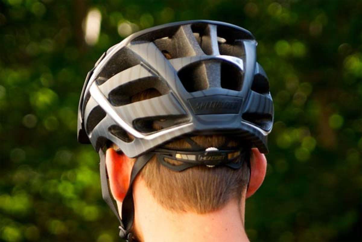 Cómo ajustarse correctamente el casco de Mountain Bike