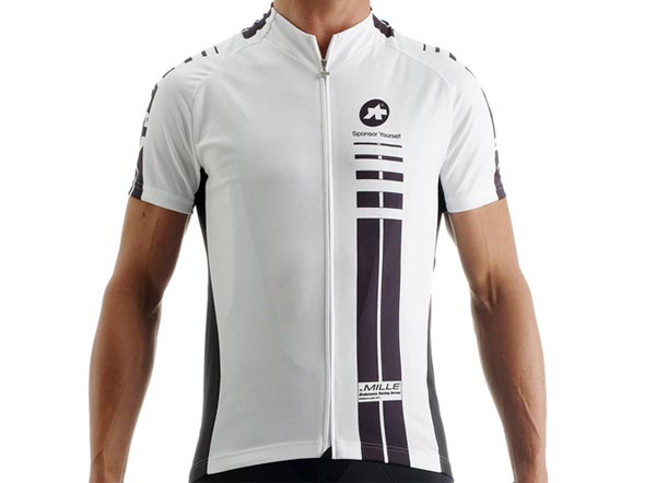 Maillots Assos de hombre. Para presumir sobre la bicicleta