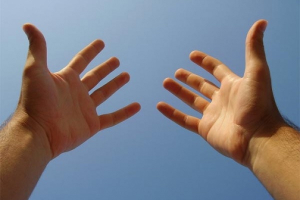 Dos estiramientos de dedos para evitar lesiones en las manos
