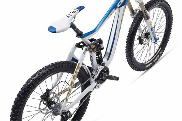 Giant Glory de 2012. La imbatible bicicleta campeona del mundo en DH