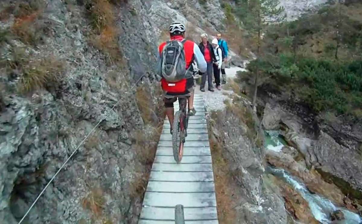 En TodoMountainBike: Mountain Bike extremo o cómo rodar al borde del abismo