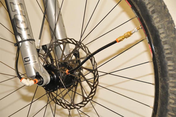 Adaptrac, un regulador de presión de ruedas para bicicletas Mountain Bike. ¿Adiós a las bombas de aire?