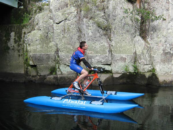 Akwakat Waterbike Kit: Convierte nuestra Mountain Bike en una funcional barca a pedales