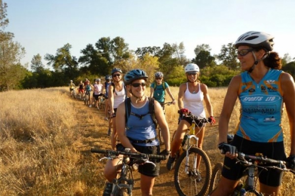 Para mujeres: 30 minutos de bicicleta al día para mejorar la vida sexual y mantener la línea