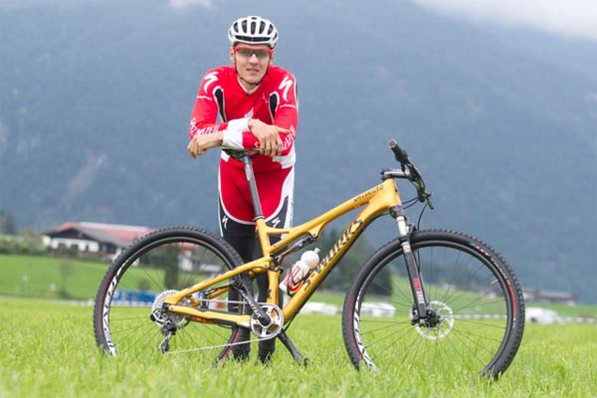 La nueva Specialized Epic S-Works 29er de Jaroslav Kulhavy en color oro olímpico, con edición limitada disponible