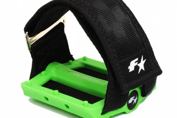 Fyxation Gates Slim, un nuevo pedal ultraplano estilo BMX con correas calapies opcionales
