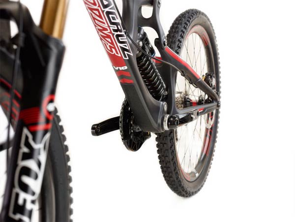 Nueva Santa Cruz V10C de carbono, la máquina definitiva para entusiastas del descenso