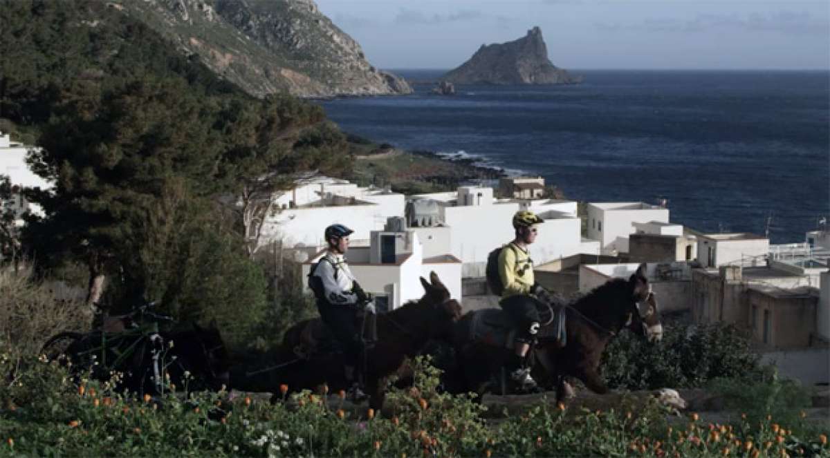 'On the Island', Fabien Barel y Jerome Clementz rodando por Sicilia (Italia)