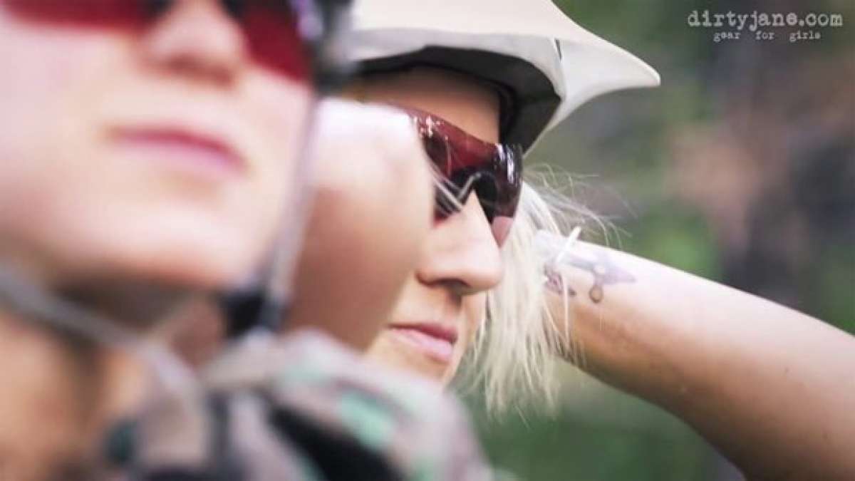 Video: Practicando Mountain Bike en Oregón (USA) con Jenny Konway y Carolynn Romaine