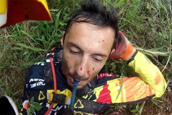 Video: Las imágenes inéditas del brutal accidente de Cédric Gracia en Isla Reunión