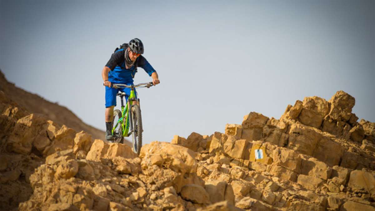 Video: Practicando Mountain Bike en el desierto del Néguev (Israel)