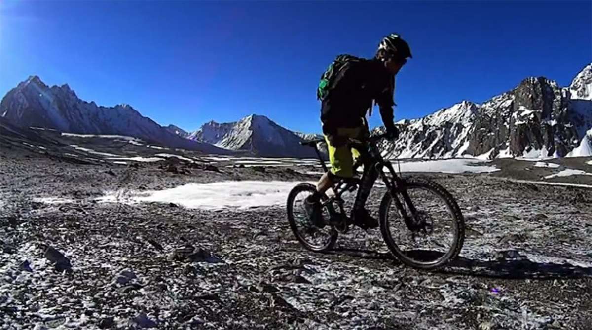 En TodoMountainBike: Rodando con Matt Hunter por el inhóspito Corredor de Wakhan (Afganistán)