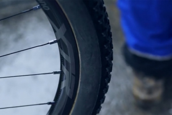 Video: Las nuevas ruedas tubulares Shimano XTR Carbon de 2014