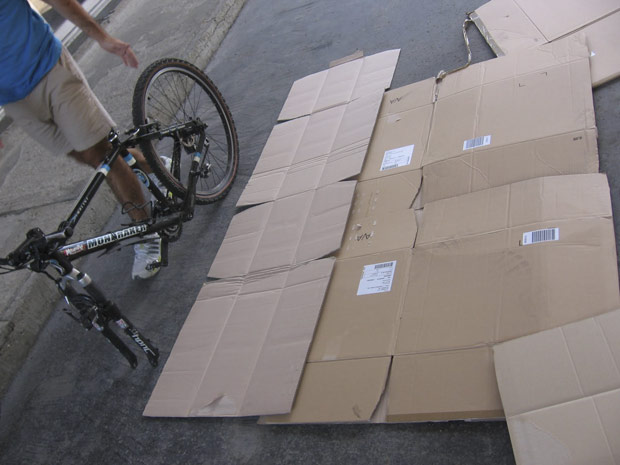 Curioso: Cómo preparar una caja para transportar nuestra bicicleta en avión