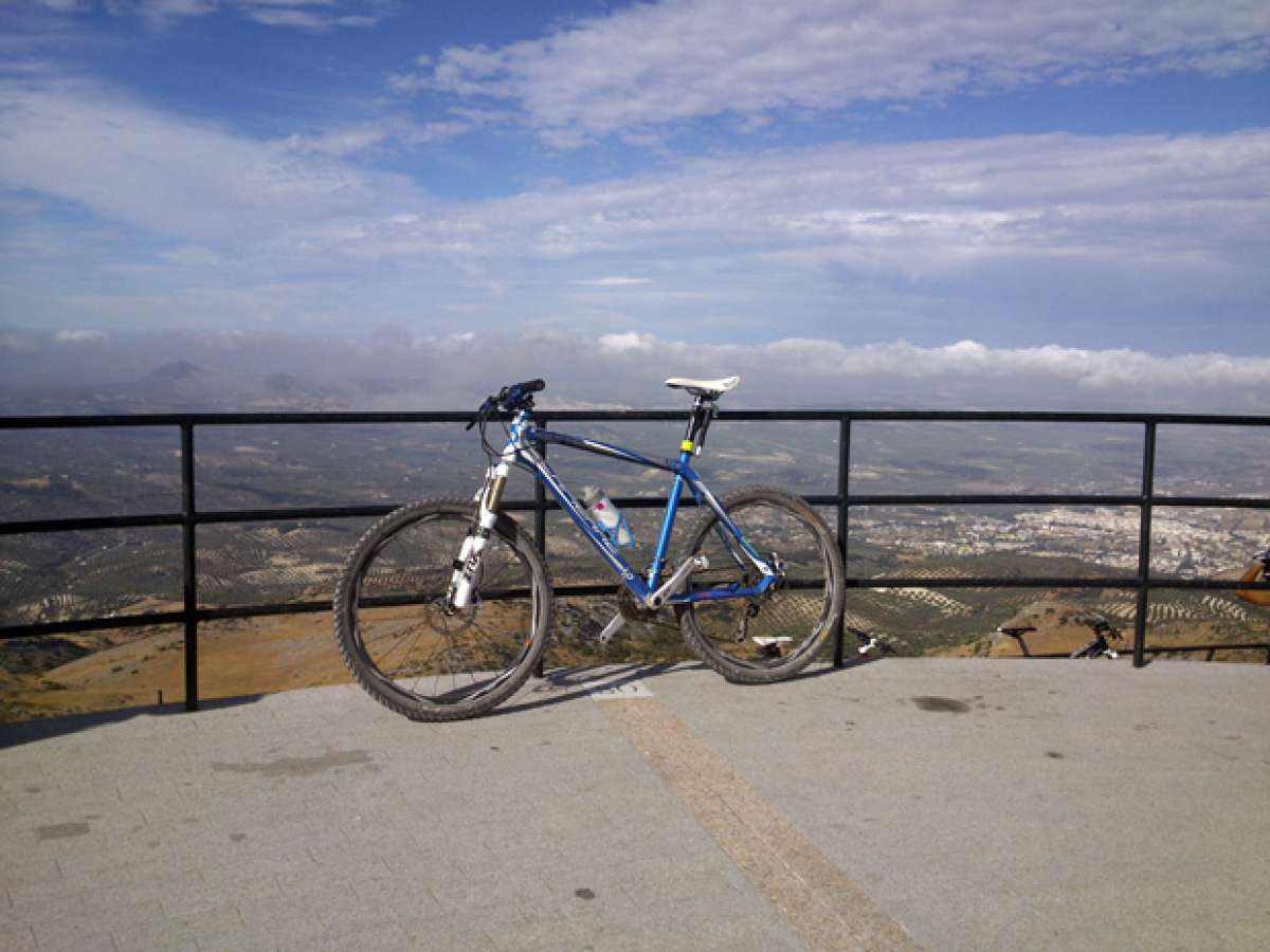 La foto del día en TodoMountainBike: 'Desde la cima de la Subbética'