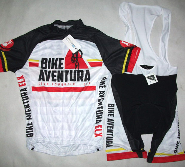 FASTERCYCLINGWEAR: Equipaciones personalizadas de calidad para ciclistas a precios 'Low Cost'