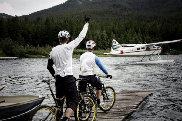 Video: Practicando Mountain Bike en Spruce Lake (Canadá) con Fabien Barel y Jeff Lenosky