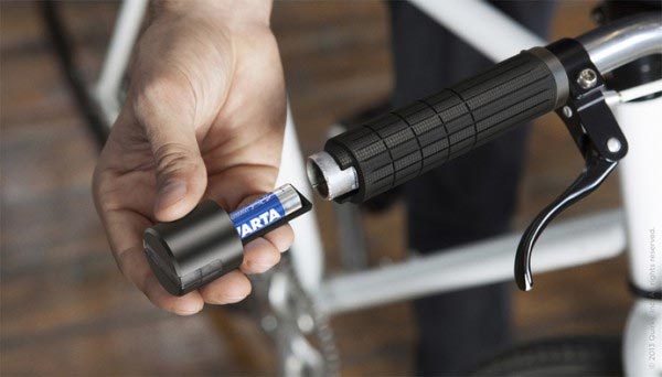 Indicator, unos puños para bicicleta con sistema luminoso LED de seguridad integrado