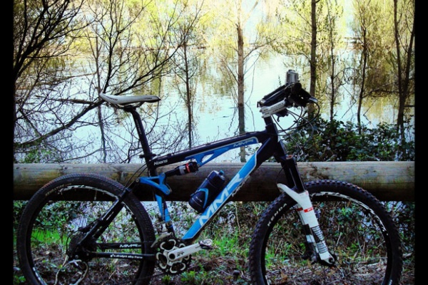 La foto de la semana en TodoMountainBike: "El Pantano de Boadella (Girona, España)"