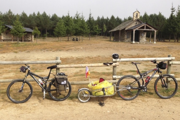 La foto del día en TodoMountainBike: "La Cruz de Hierro (Camino de Santiago, León)"