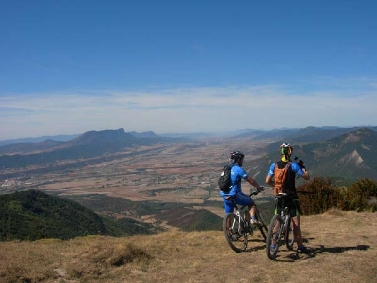 La foto de la semana en TodoMountainBike: 'Vistas desde Oturia (Aragón, España)'