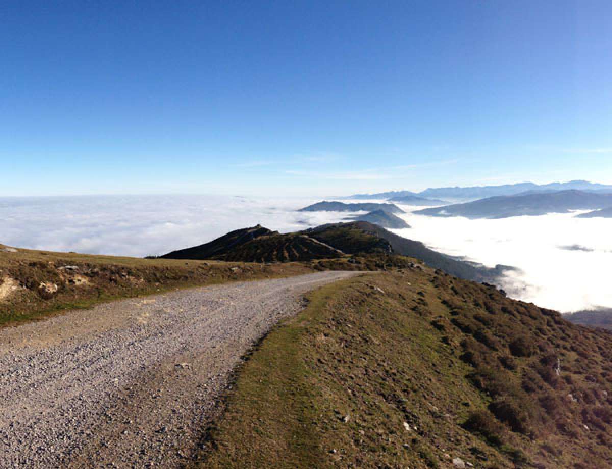 La foto de la semana en TodoMountainBike: 'El Palo de San Cipriano (Cantabria, España)'