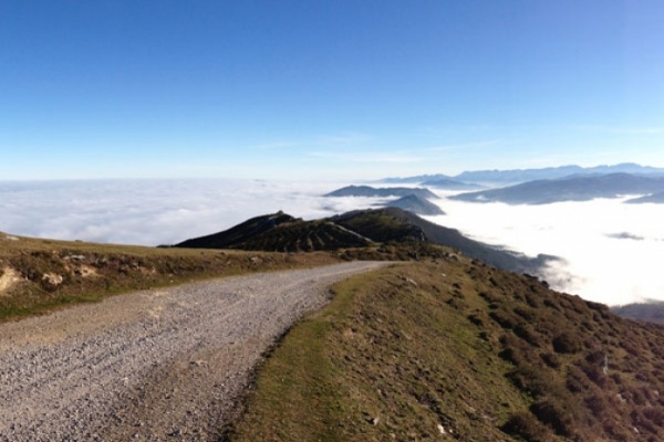 La foto de la semana en TodoMountainBike: "El Palo de San Cipriano (Cantabria, España)"