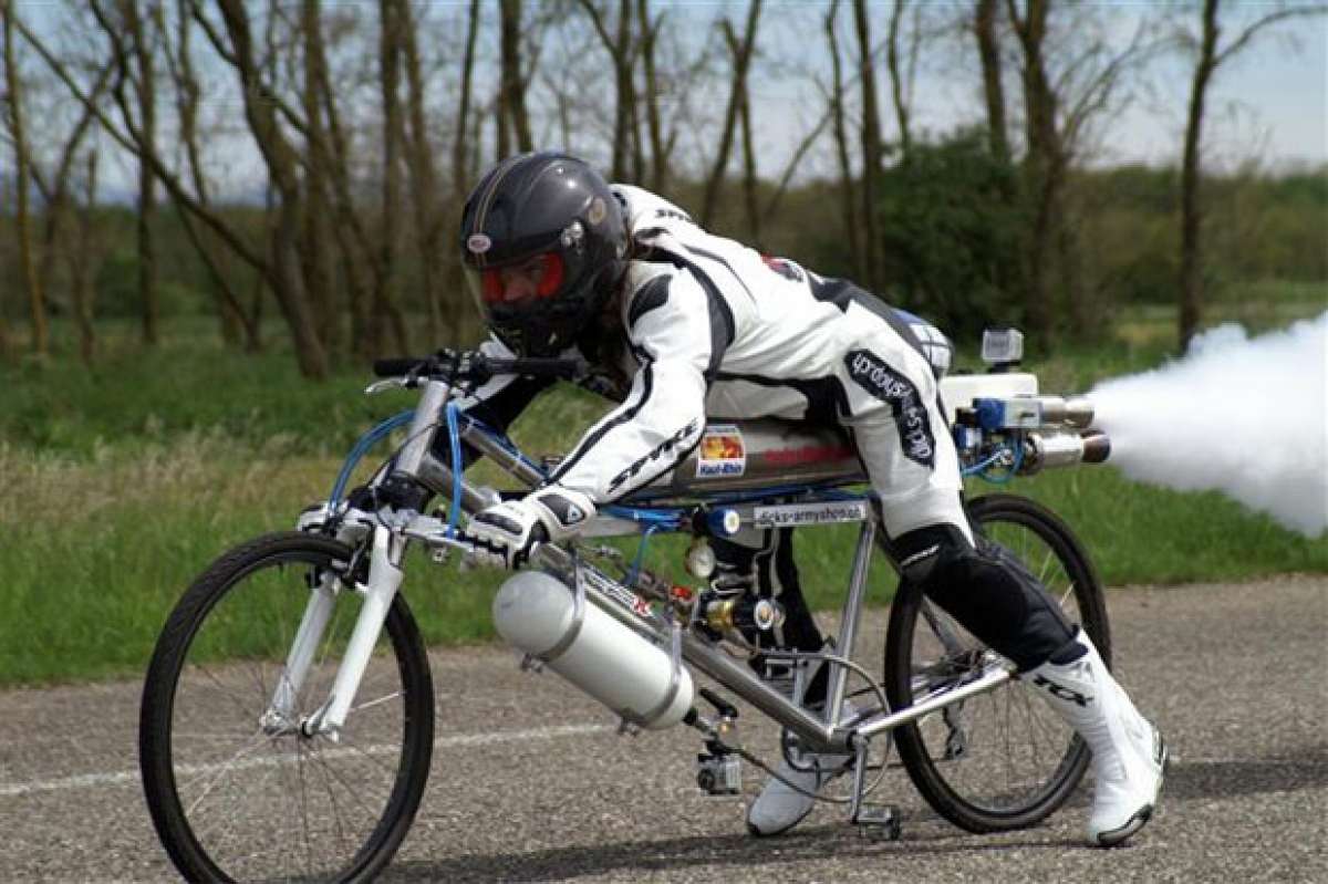 En TodoMountainBike: 285 Km/h: Récord del mundo de velocidad sobre una bicicleta