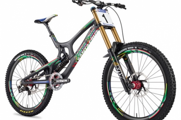 Nueva e impresionante edición limitada para la Santa Cruz V10 Carbon