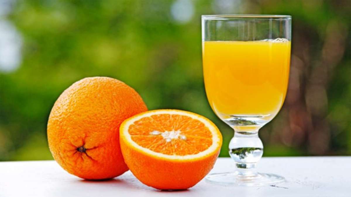 Nutrición: Cinco buenas razones para beber zumo de naranja natural
