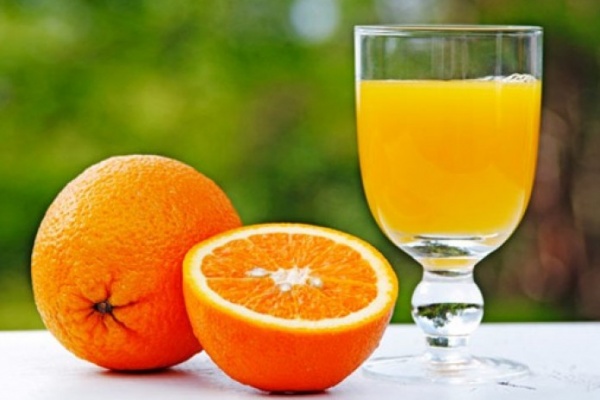 Nutrición: Cinco buenas razones para beber zumo de naranja natural