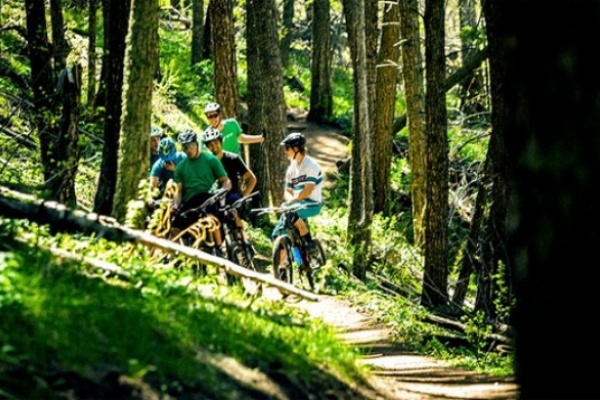 Video: La "ruta del almuerzo" en la factoría de Yeti Cycles