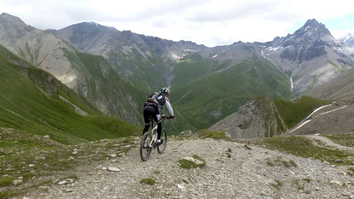 La foto del día en TodoMountainBike: 'Hacia el abismo'