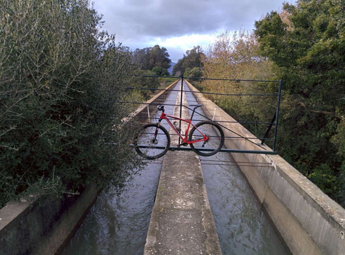 La foto del día en TodoMountainBike: 'Ruta por un Canal'