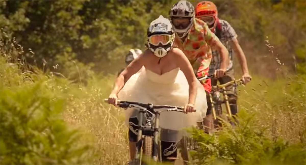 Una boda 'sobre pedales' en Biancavilla (Sicilia)