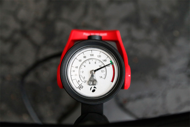 Flash Charger TLR, la nueva y eficaz bomba de inflado de Bontrager para sistemas Tubeless
