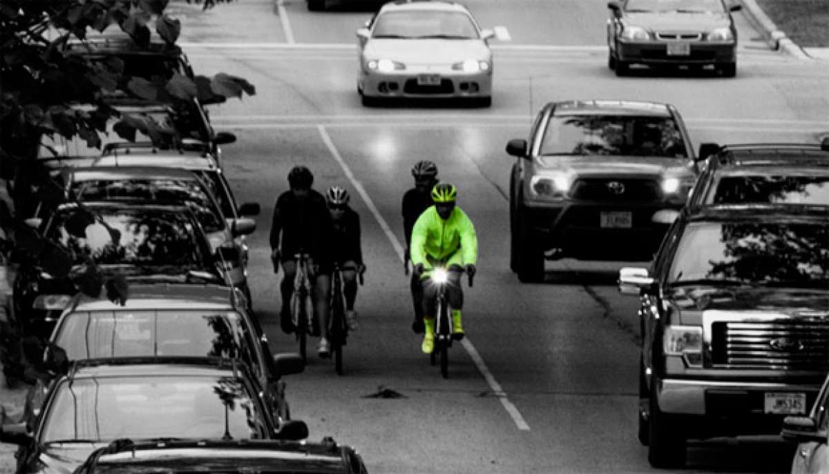 Bontrager Visibility: Chaqueta, perneras y manguitos de alta visibilidad para las épocas más frías (y oscuras) del año