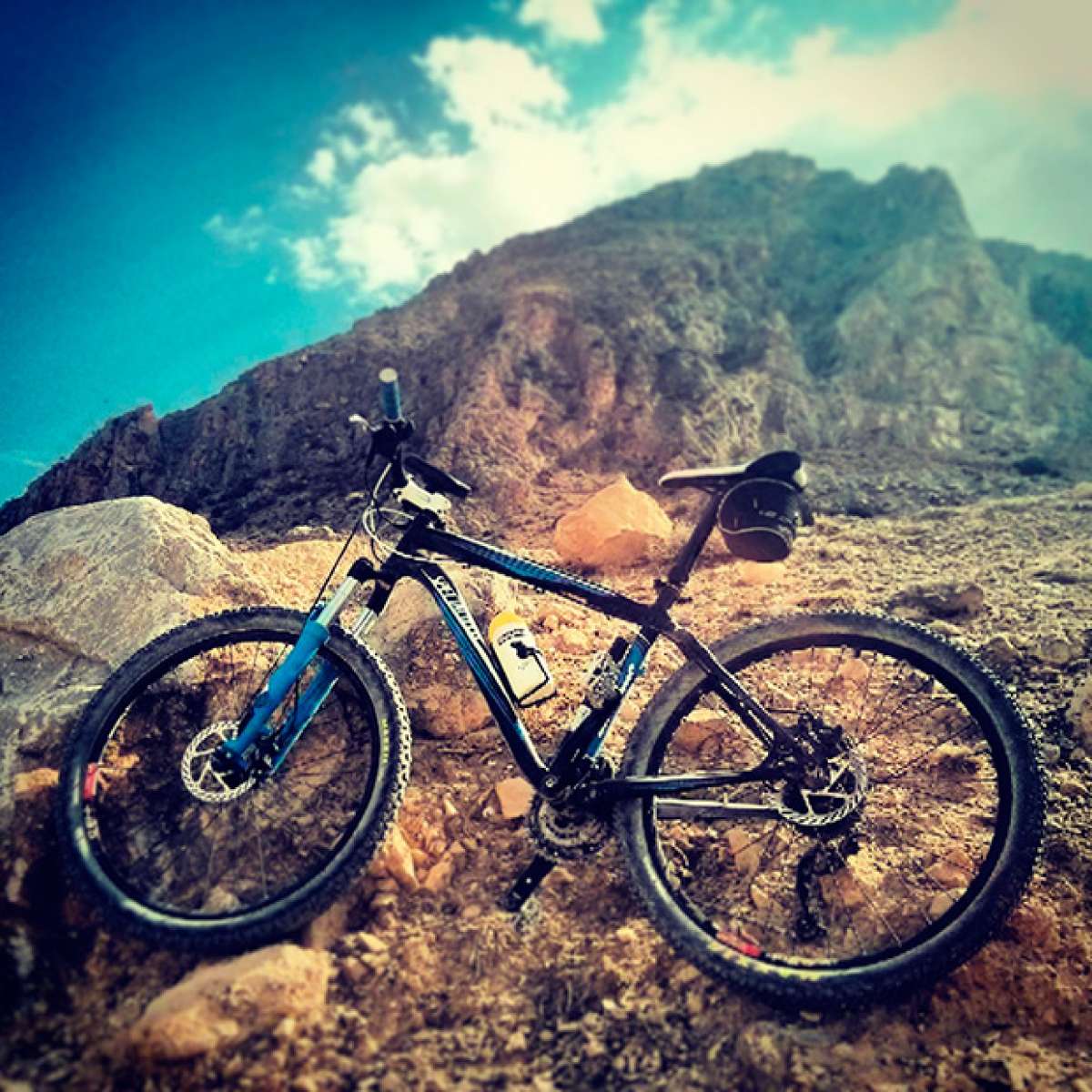 La foto del día en TodoMountainBike: 'Bordeando Fontcalent'