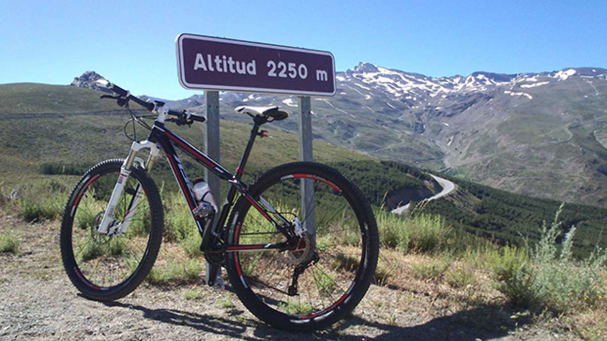 La foto del día en TodoMountainBike: 'Subida a la Hoya de la Mora (Sierra Nevada)'