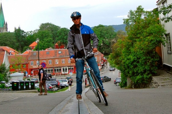 CycloCable, un curioso ascensor-elevador-funicular para los ciclistas de Noruega