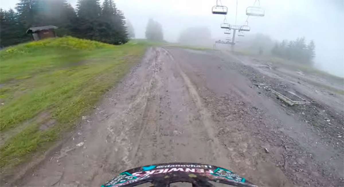 El fantástico descenso de Danny Hart en las pistas de Morzine (Alpes, Francia)