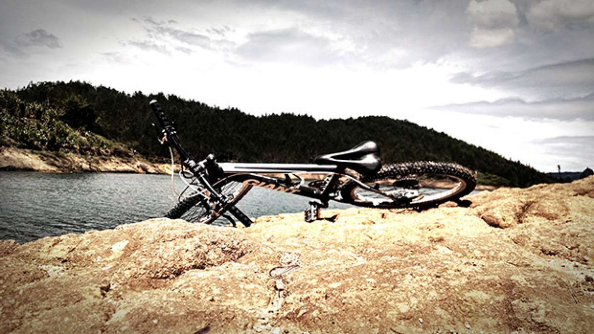 La foto del día en TodoMountainBike: 'Embalse de El Peñol (Colombia)'