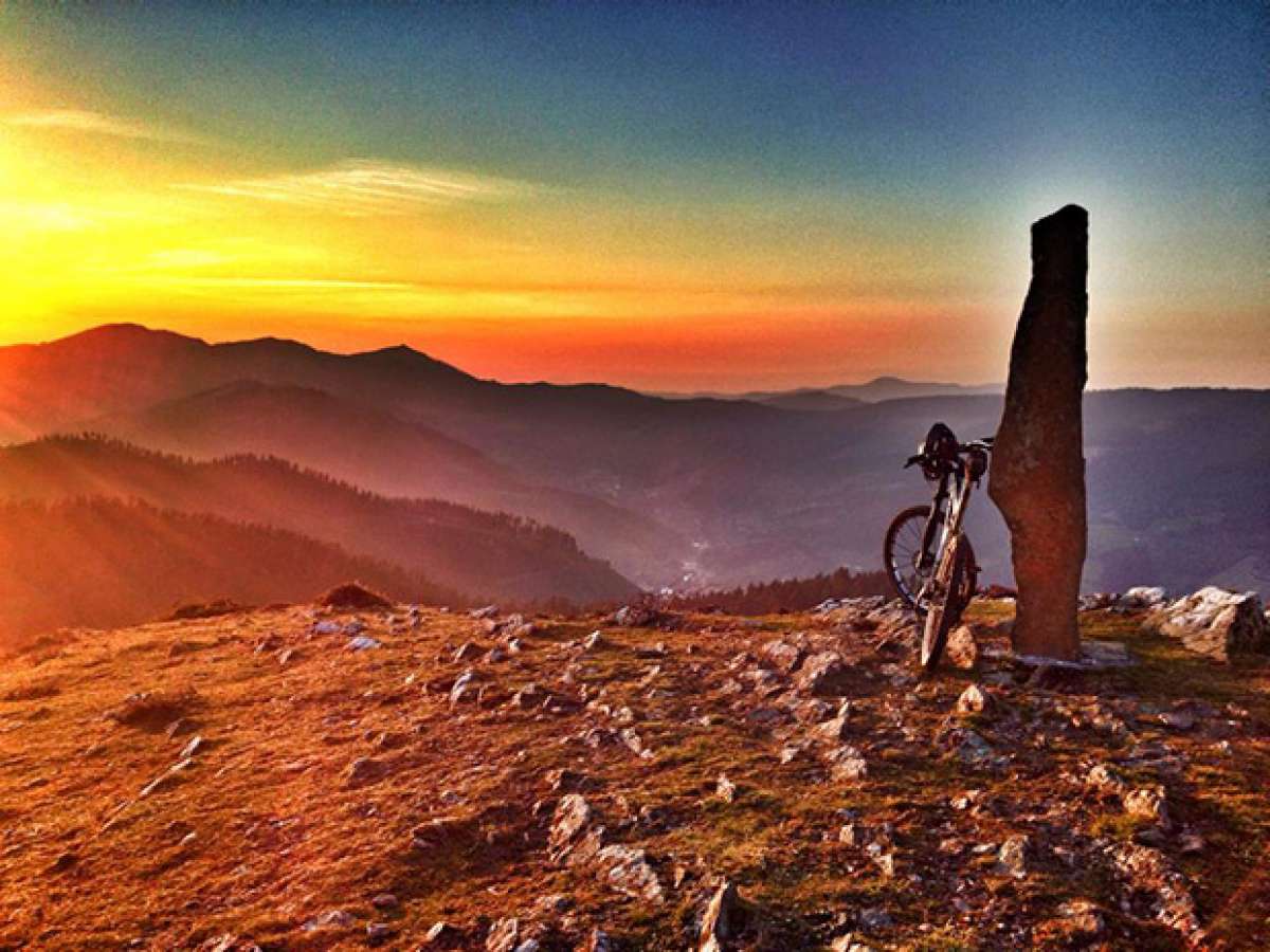 La foto del día en TodoMountainBike: "Sunset & Bike"