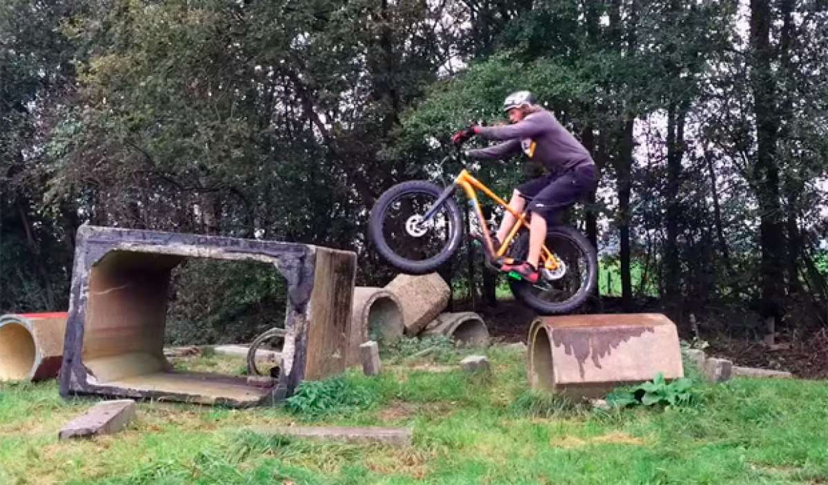 Practicando Trial con una 'Fat Bike' y Rick Koekoek