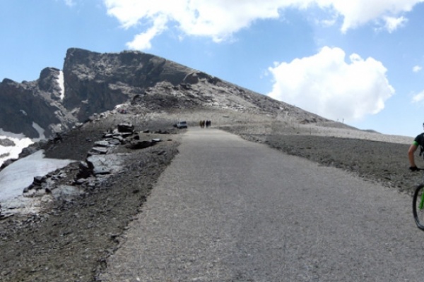 La foto del día en TodoMountainBike: "Subida al Veleta"