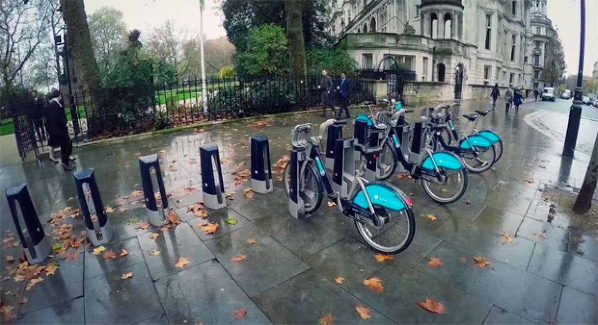 Freeride por las calles de Londres con Sam Pilgrim... y unas cuantas bicicletas de alquiler