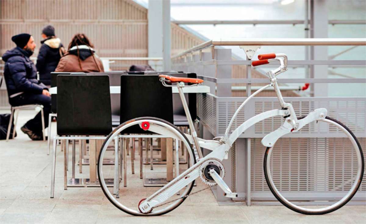 Sada: Una bicicleta urbana plegable sin bujes, sin radios y sin complejos