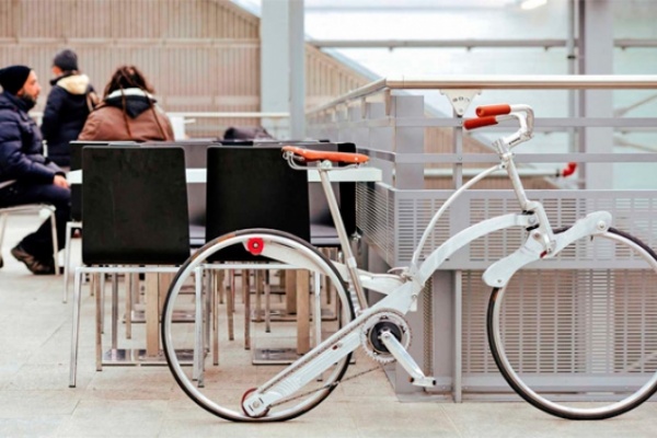 Sada: Una bicicleta urbana plegable sin bujes, sin radios y sin complejos