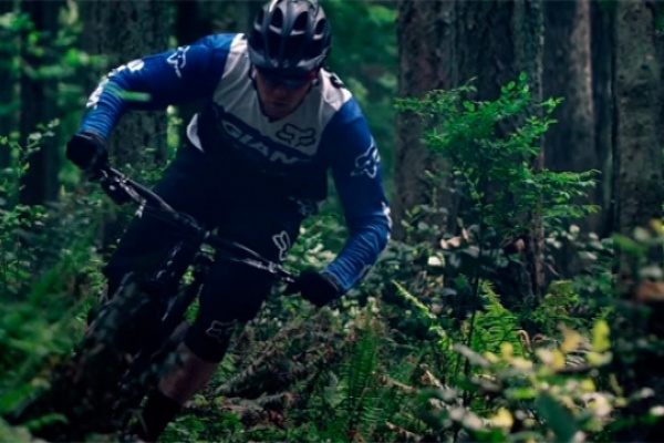 La nueva Giant Reign 27.5 de 2015 en acción