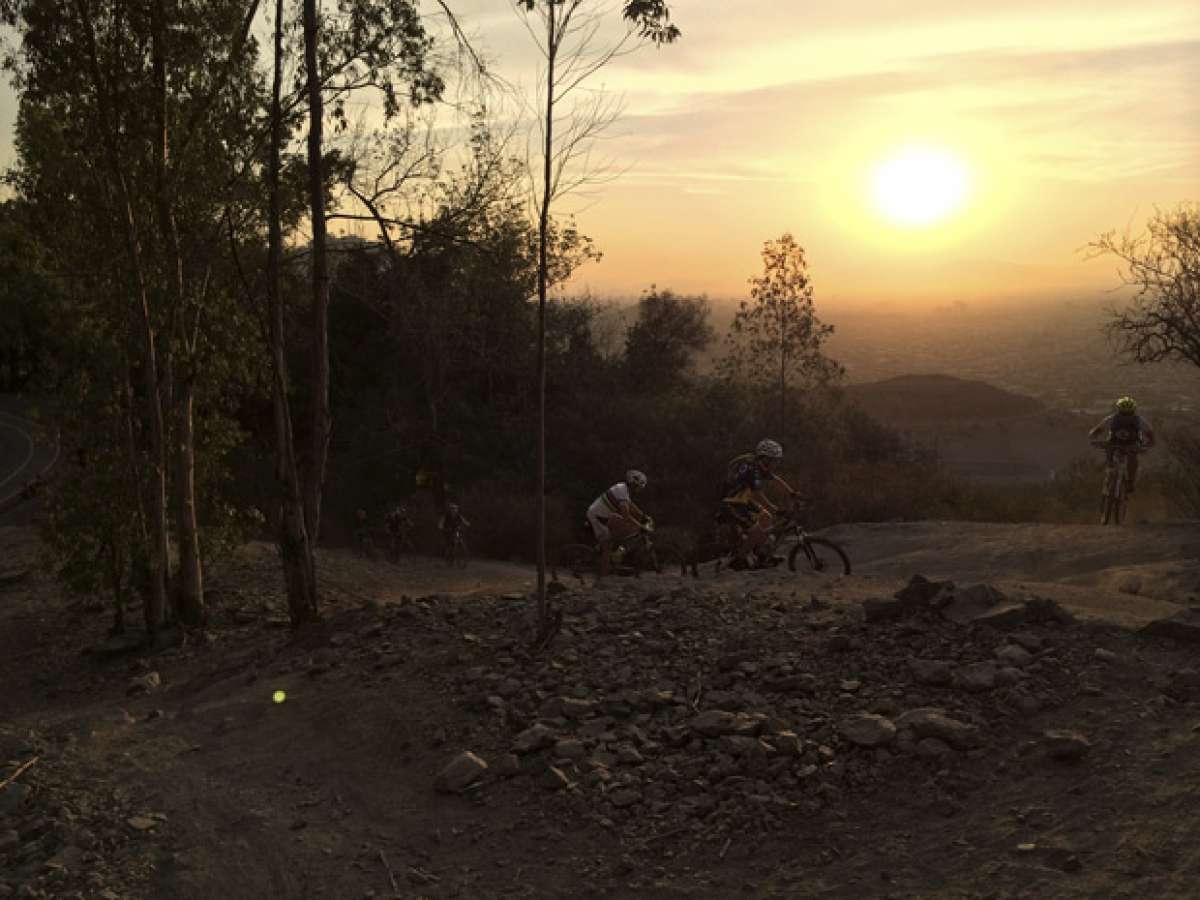 La foto del día en TodoMountainBike: 'El Cerro San Cristóbal (Santiago de Chile)'